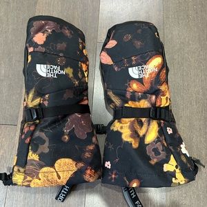 The North Face Women’s ski mitt mittens